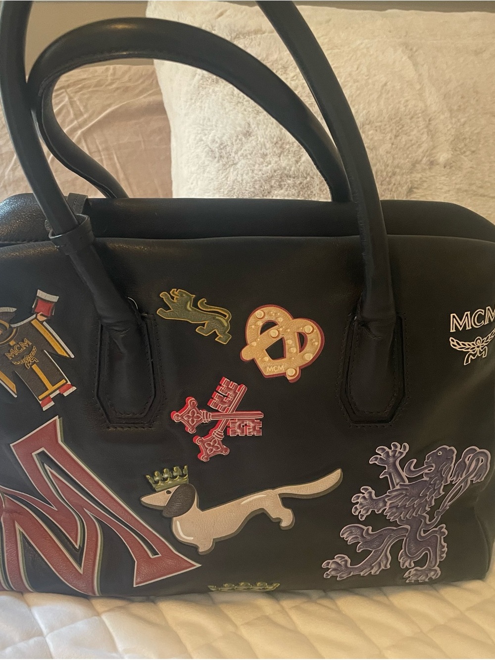 MCM Black Leather Satchel with Multicolor Patch Motifs - Picture 2 of 4